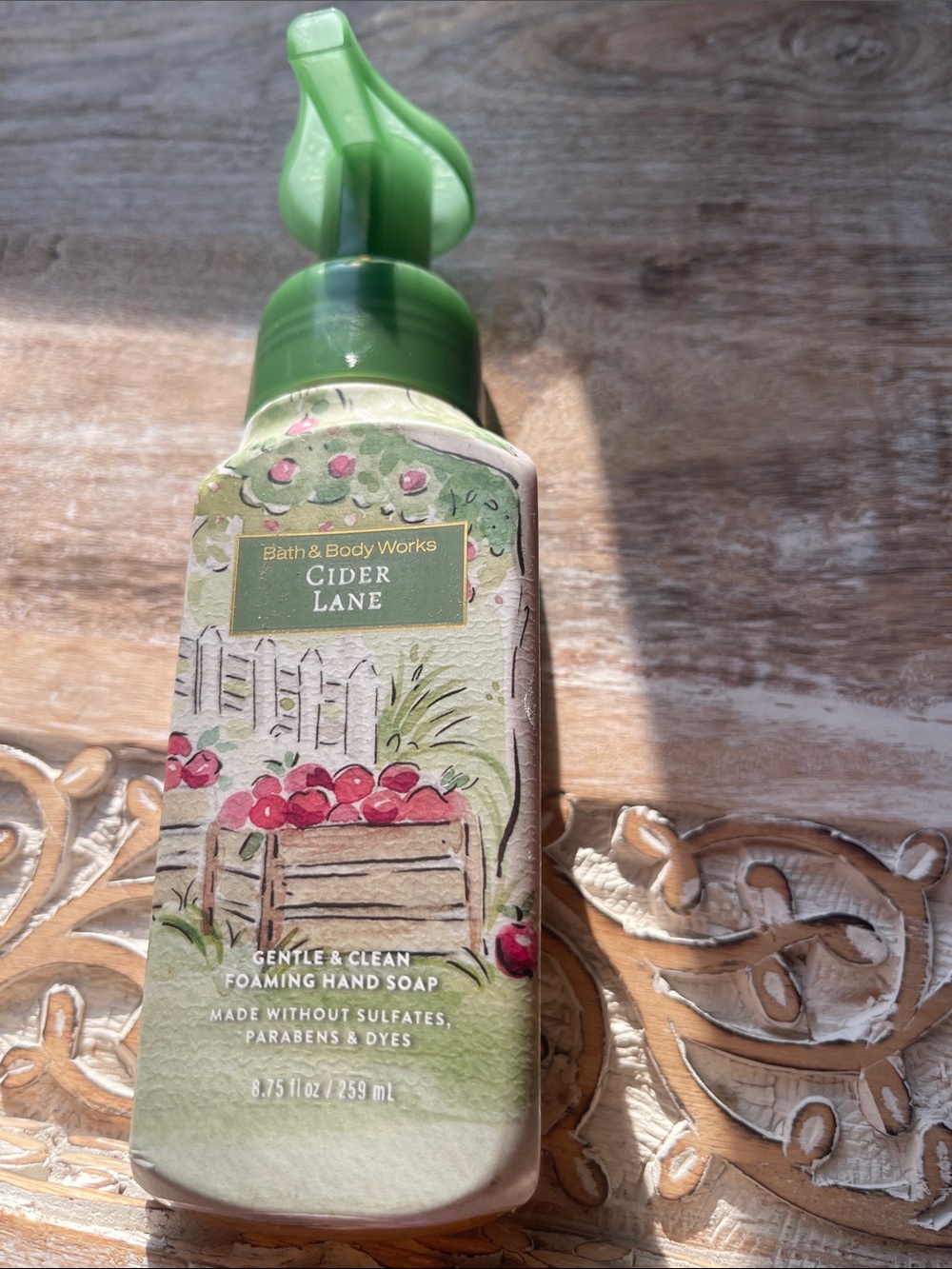Bath & Body Works Cider Lane Foaming Hand Soap - Green